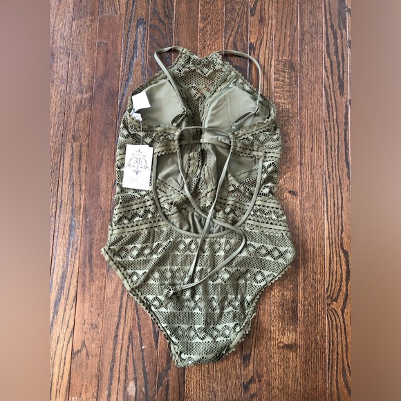BECCA Women’s XL Olive Green Crochet Halter One-Piece Open-Stitch Swimsuit - NWT - Picture 11 of 15
